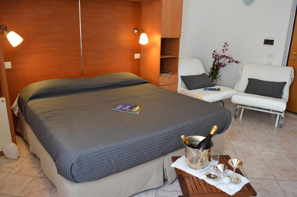 Seawall Holiday Home Salerno Exterior foto